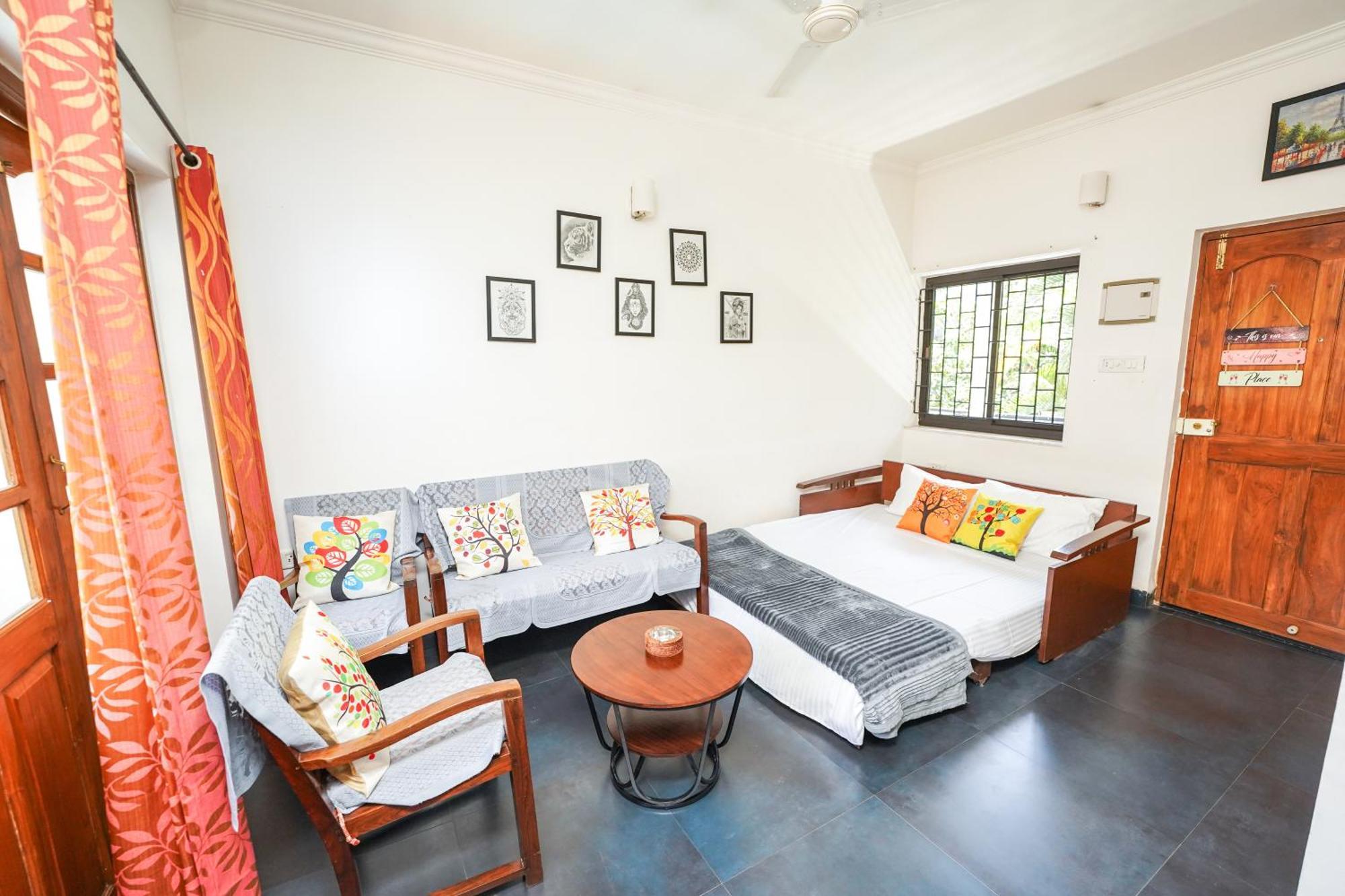 Apartment Blue Tide - First-party With Pool View, Near The Candolim