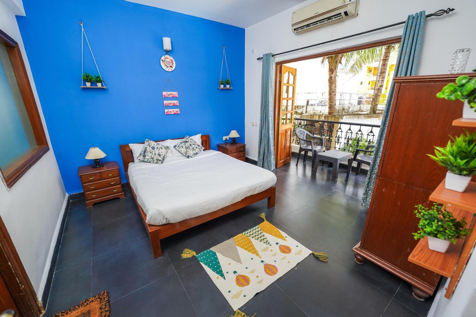 Blue Tide - First-party With Pool View, Near The Apartment Candolim