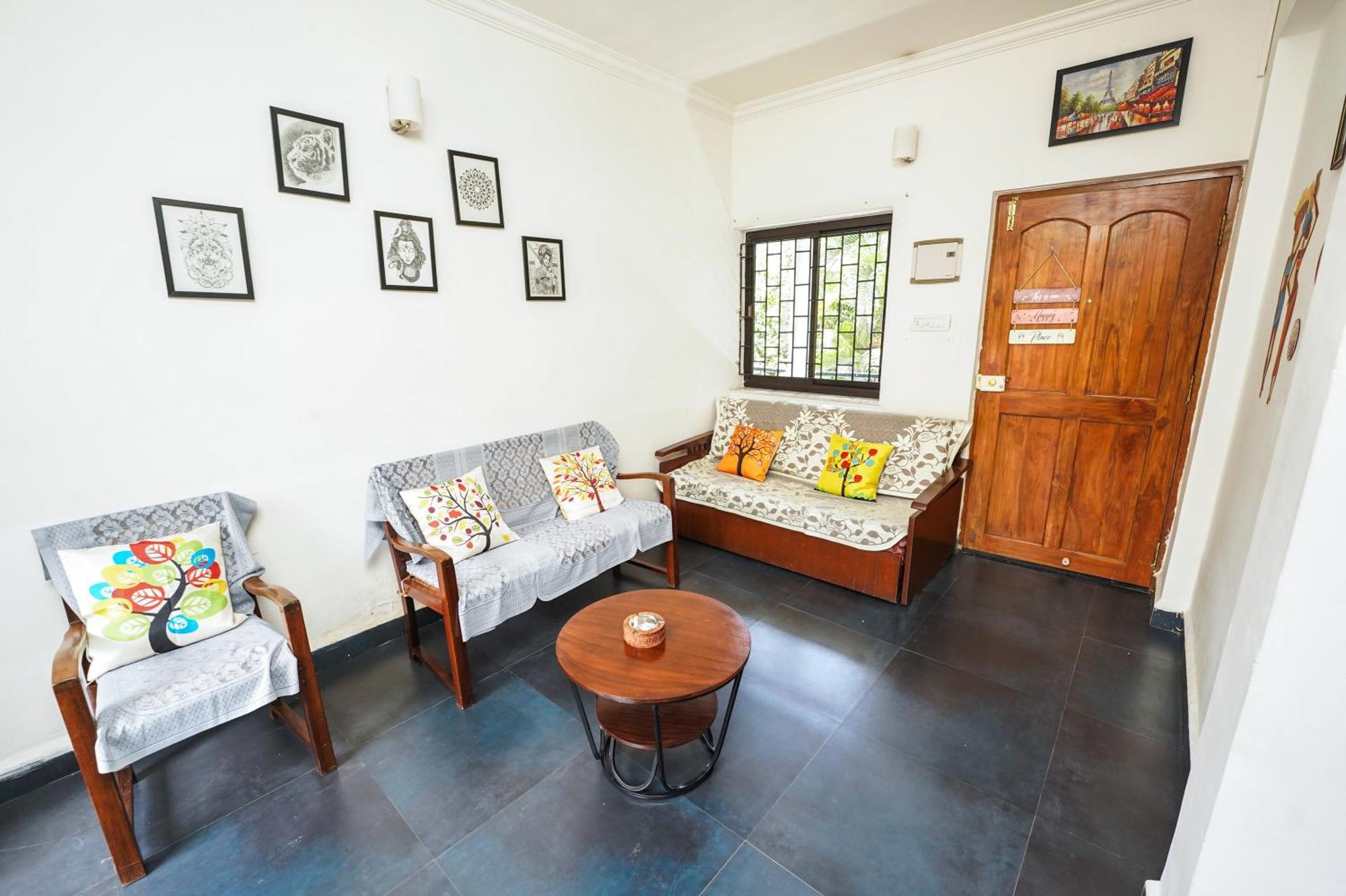Apartment Blue Tide - First-party With Pool View, Near The Candolim
